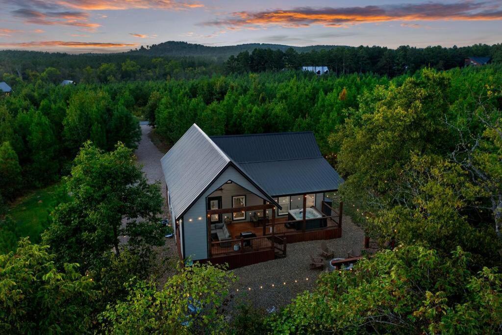 Villa Under The Stars - Secluded, Hot Tub, Firepit, Games Broken Bow Exterior foto