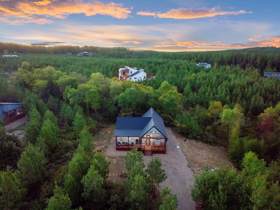 Villa Under The Stars - Secluded, Hot Tub, Firepit, Games Broken Bow Exterior foto