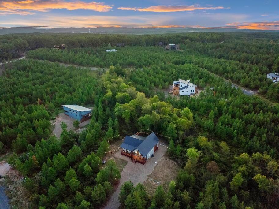 Villa Under The Stars - Secluded, Hot Tub, Firepit, Games Broken Bow Exterior foto
